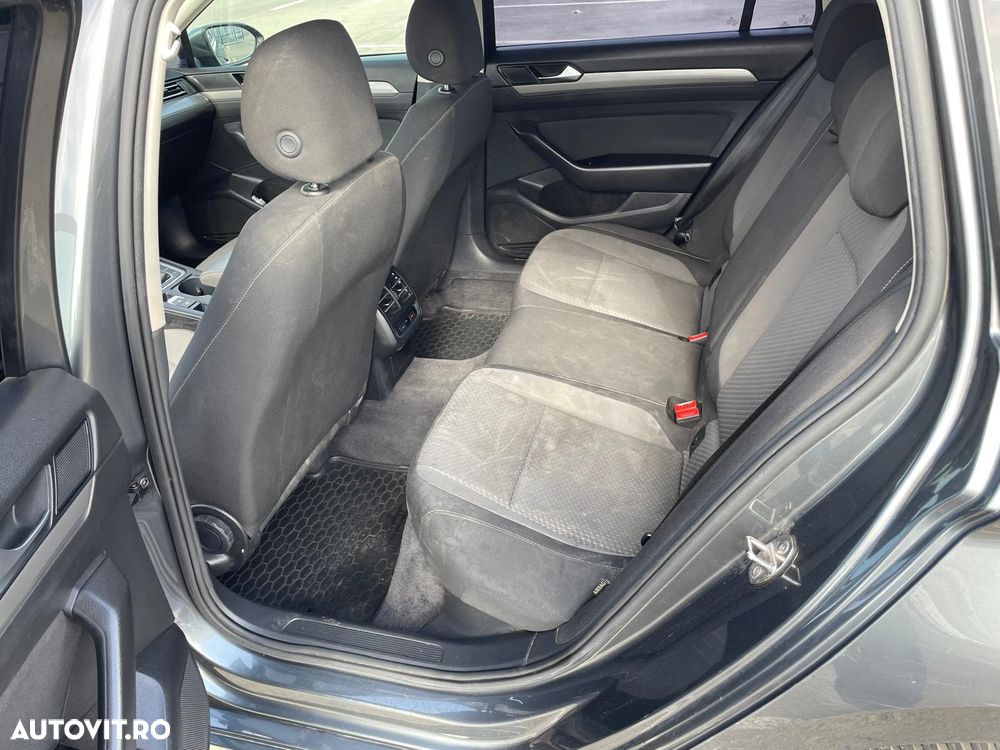 Volkswagen Passat - 9