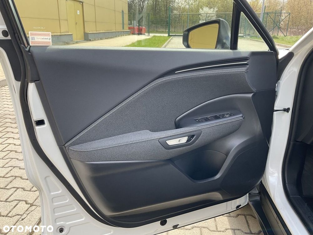 Lexus LBX 1.5 Hybrid - 16