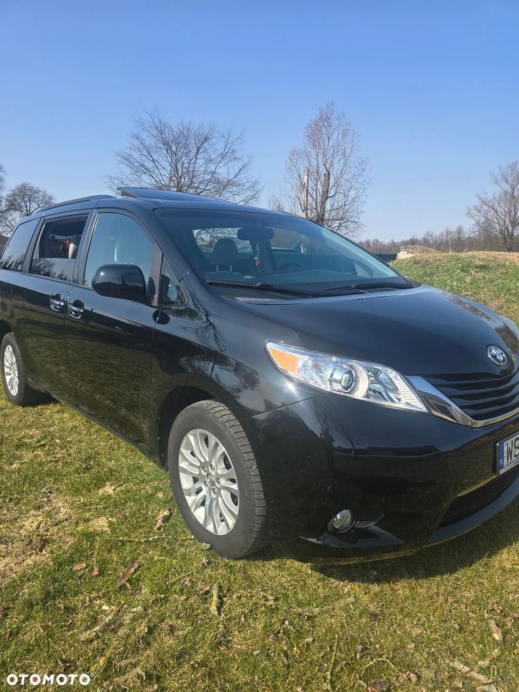Toyota Sienna 3.5 V6 - 4