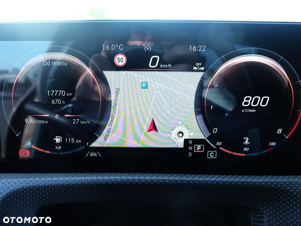 Mercedes-Benz CLA 180 7G-DCT AMG Line - 12