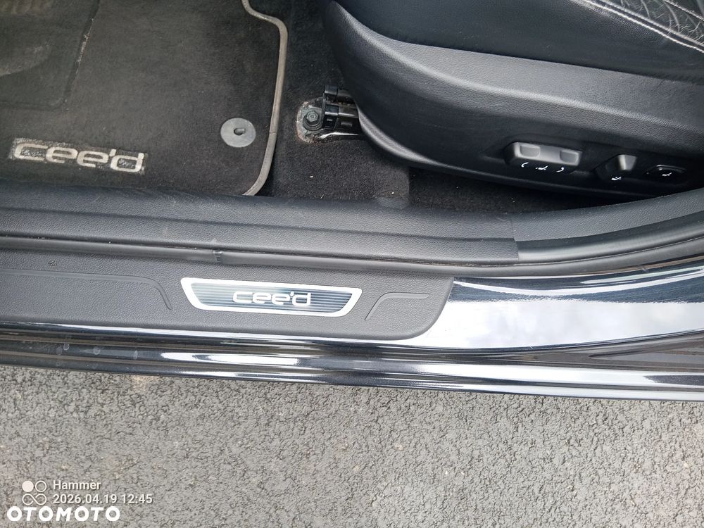 Kia Ceed 1.6 CRDi 136 ISG Platinum Edition - 16