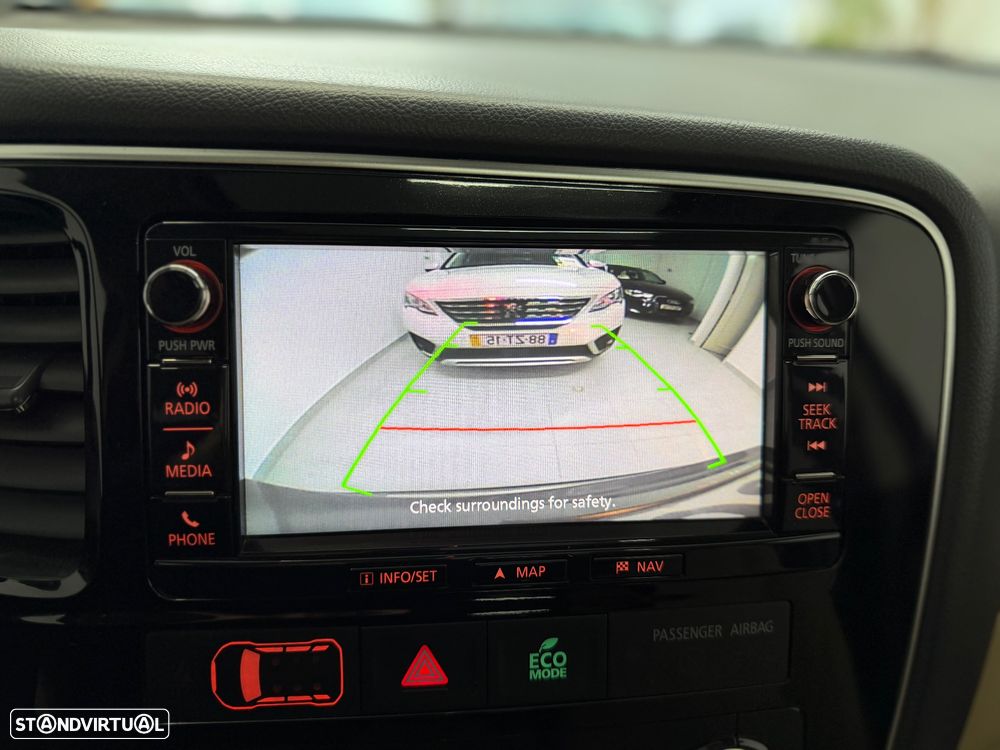 Mitsubishi Outlander 2.2 DI-D Instyle Navi Black Edition - 21