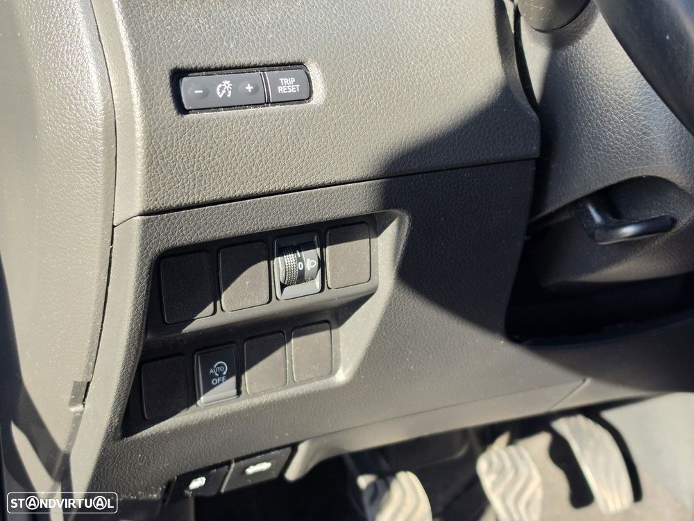 Nissan Qashqai 1.5 dCi N-Connecta - 9