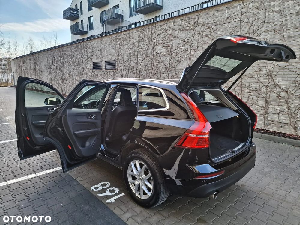 Volvo XC 60 T4 Momentum - 8