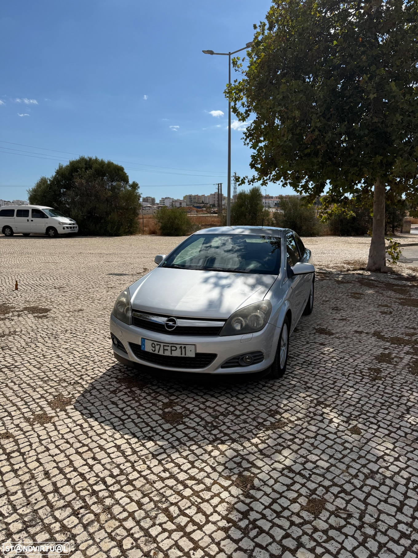 Opel Astra GTC 1.3 CDTi - 2