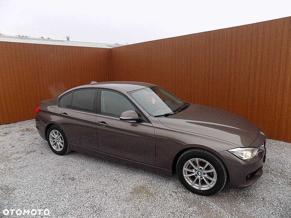 BMW Seria 3 316d Sport Line - 29