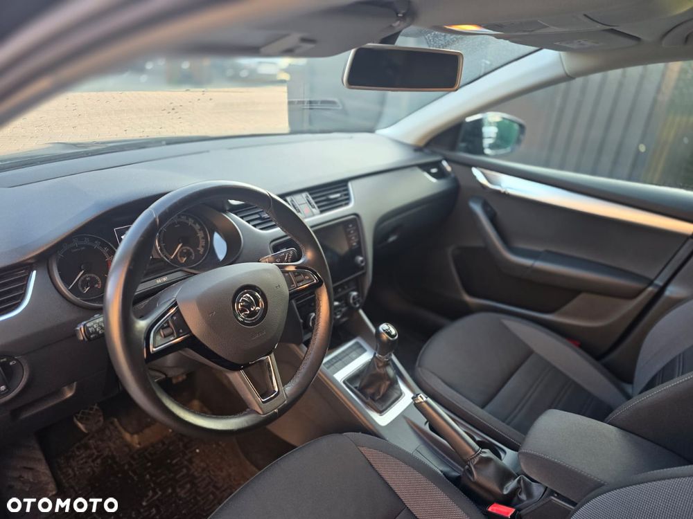 Skoda Octavia 2.0 TDI SCR Ambition - 9