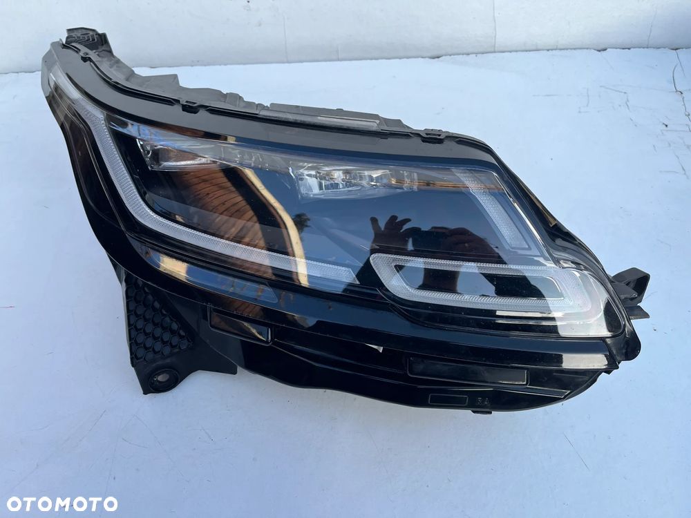 RANGE ROVER VELAR L560 LAMPA REFLEKTOR FULL LED PRAWA PRAWY J8A2-13W029-EF MID LR116452 - 1