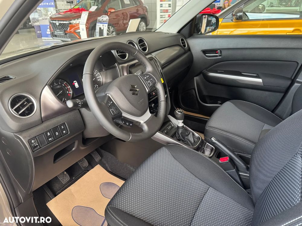 Suzuki Vitara 1.4 Boosterjet 6MT MHEV Passion - 3