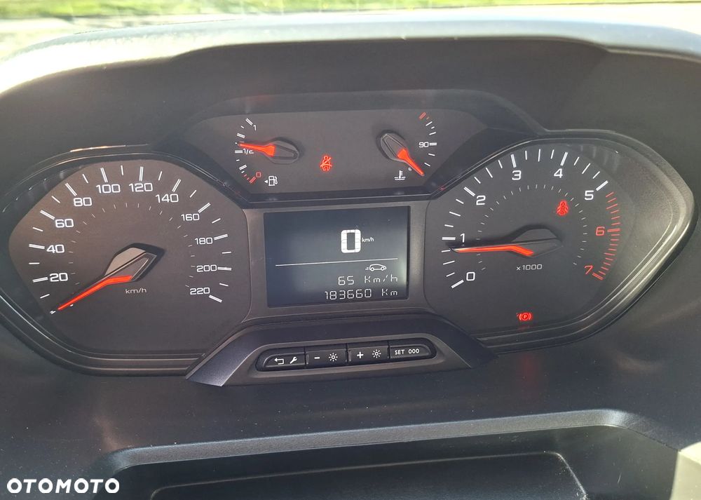 Peugeot Partner - 10