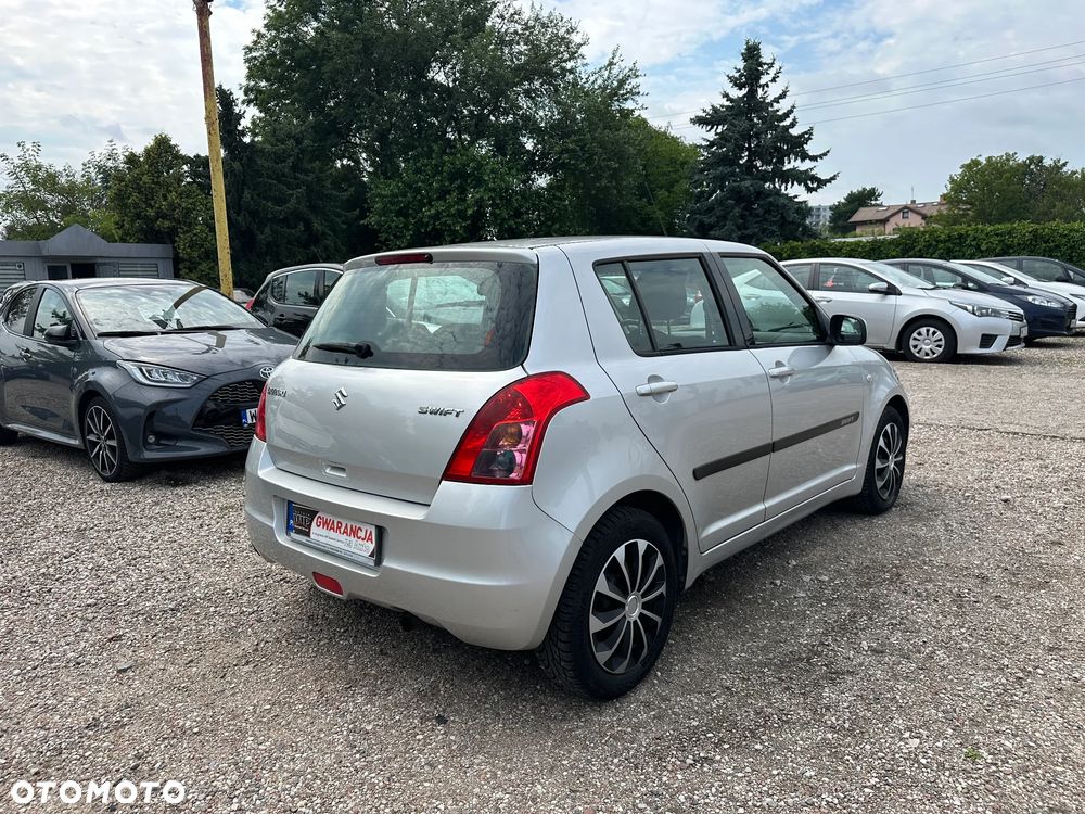 Suzuki Swift - 10
