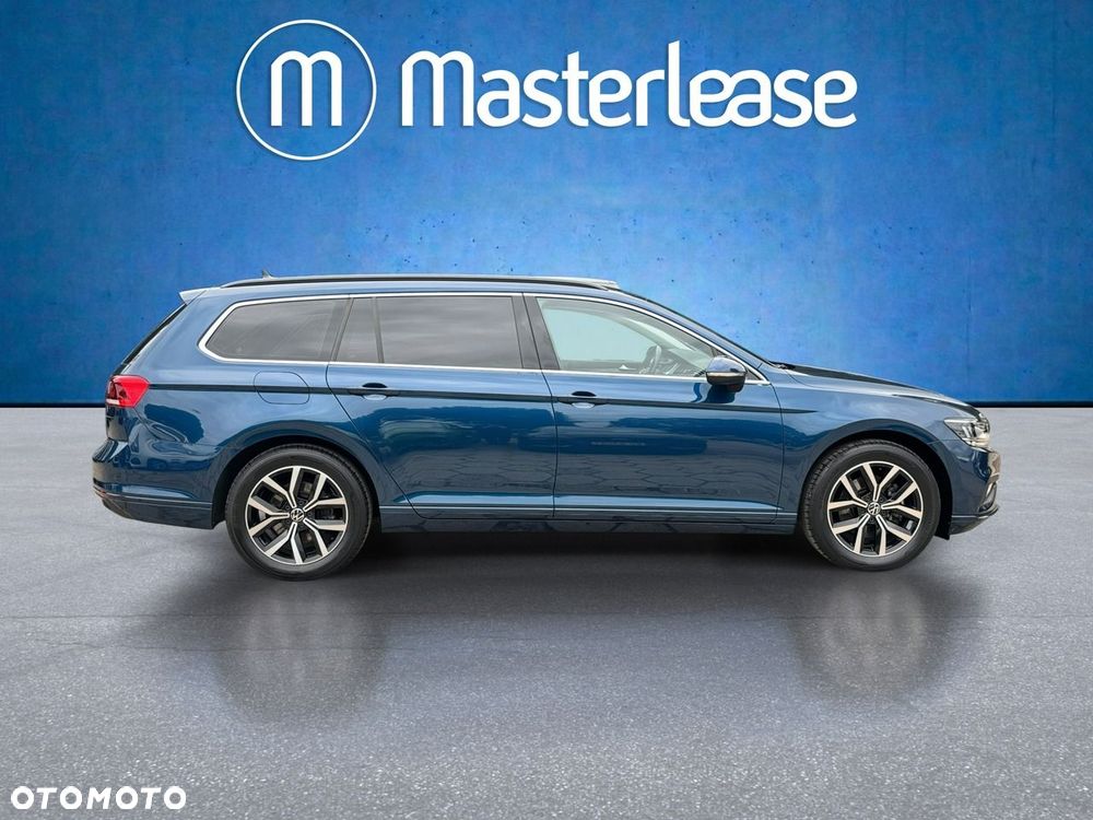 Volkswagen Passat - 4