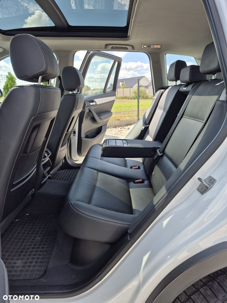 BMW X1 xDrive18d Sport Line - 11