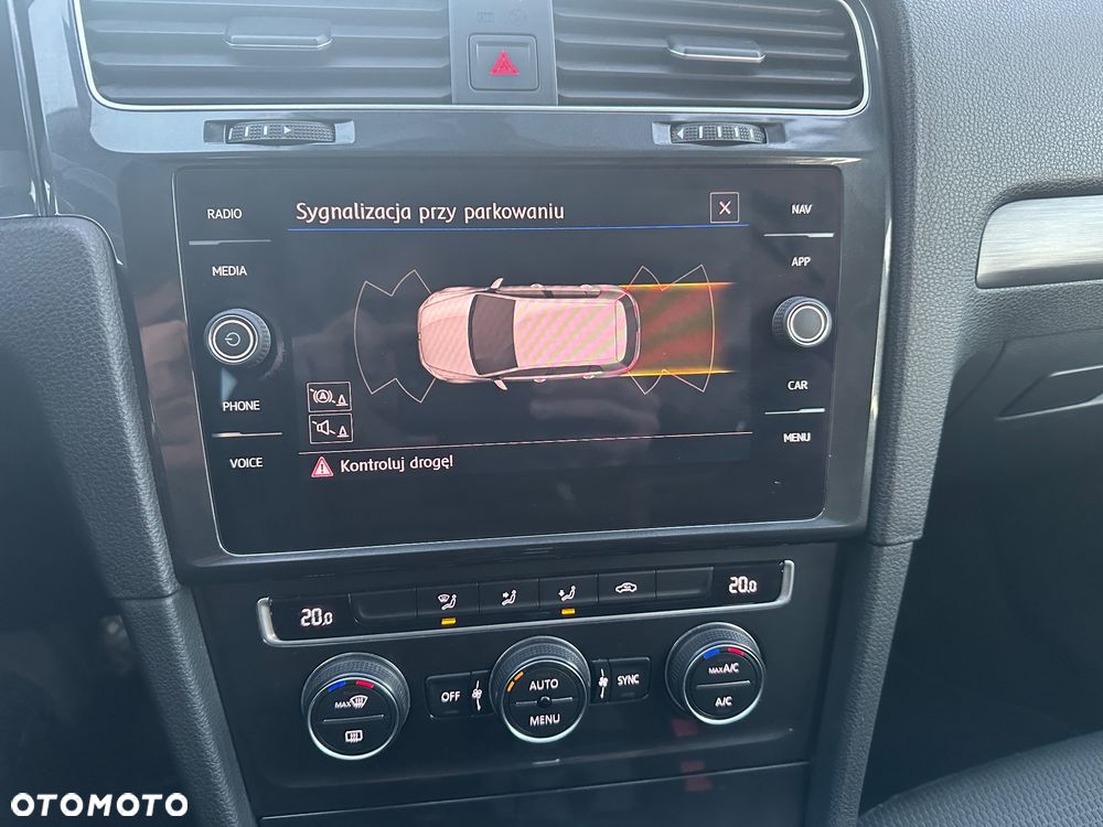Volkswagen Golf - 20
