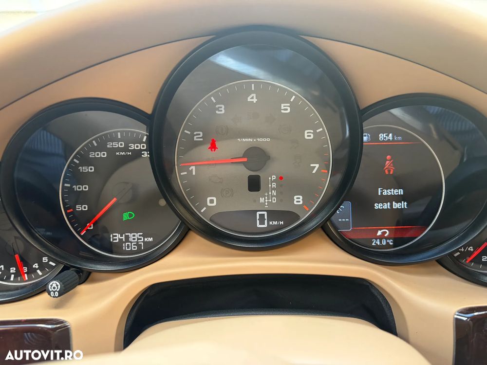 Porsche Panamera 4S PDK - 3