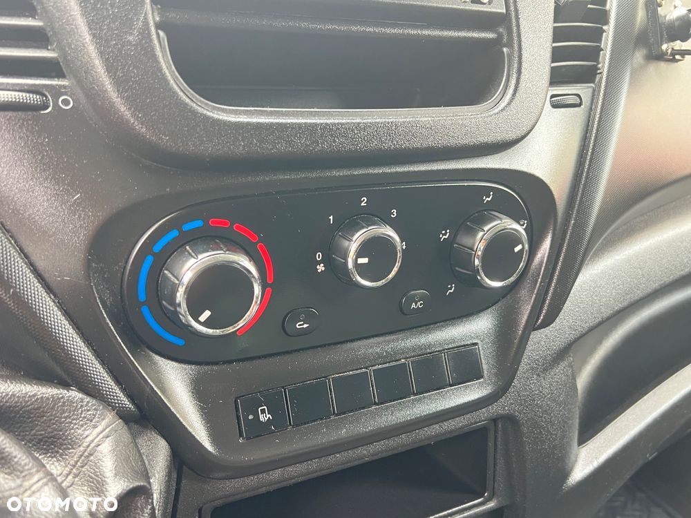 Iveco 35C13 - 17