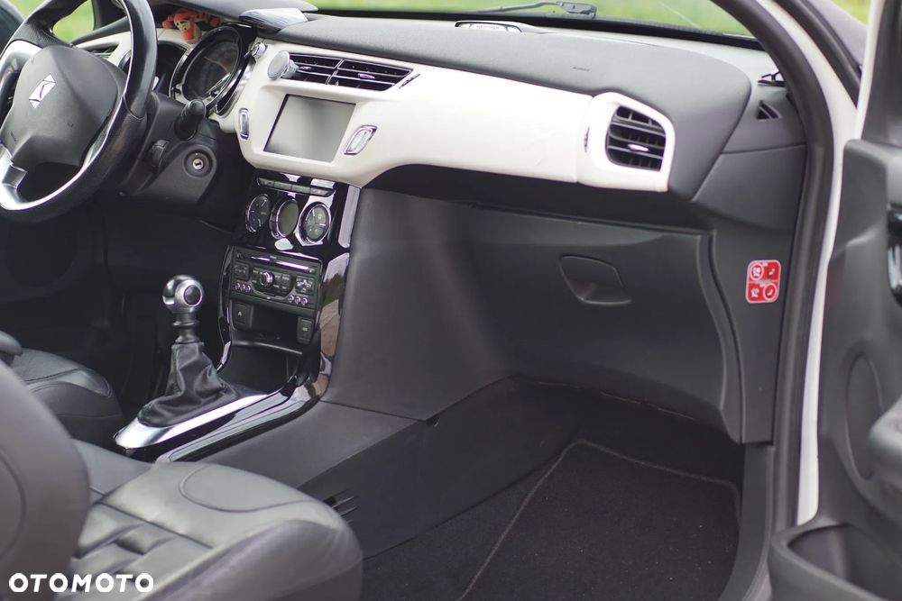 Citroën DS3 THP 155 Ultra-Prestige - 4