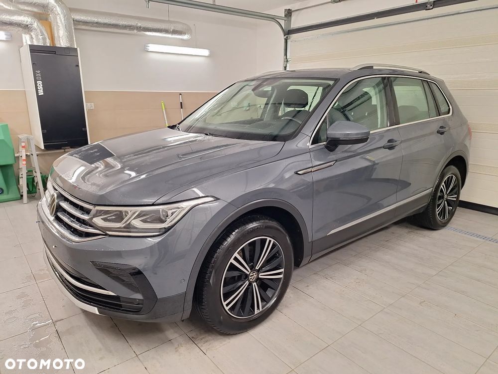Volkswagen Tiguan 2.0 TDI SCR 4MotION DSG Elegance - 4