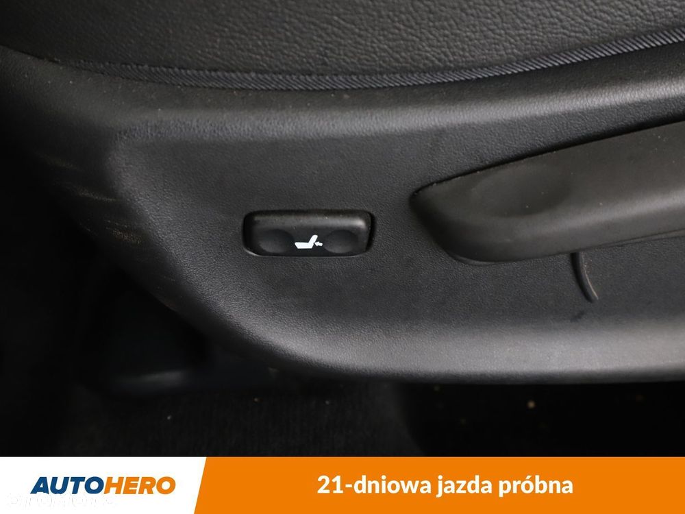 Toyota Avensis 1.8 Prestige - 34