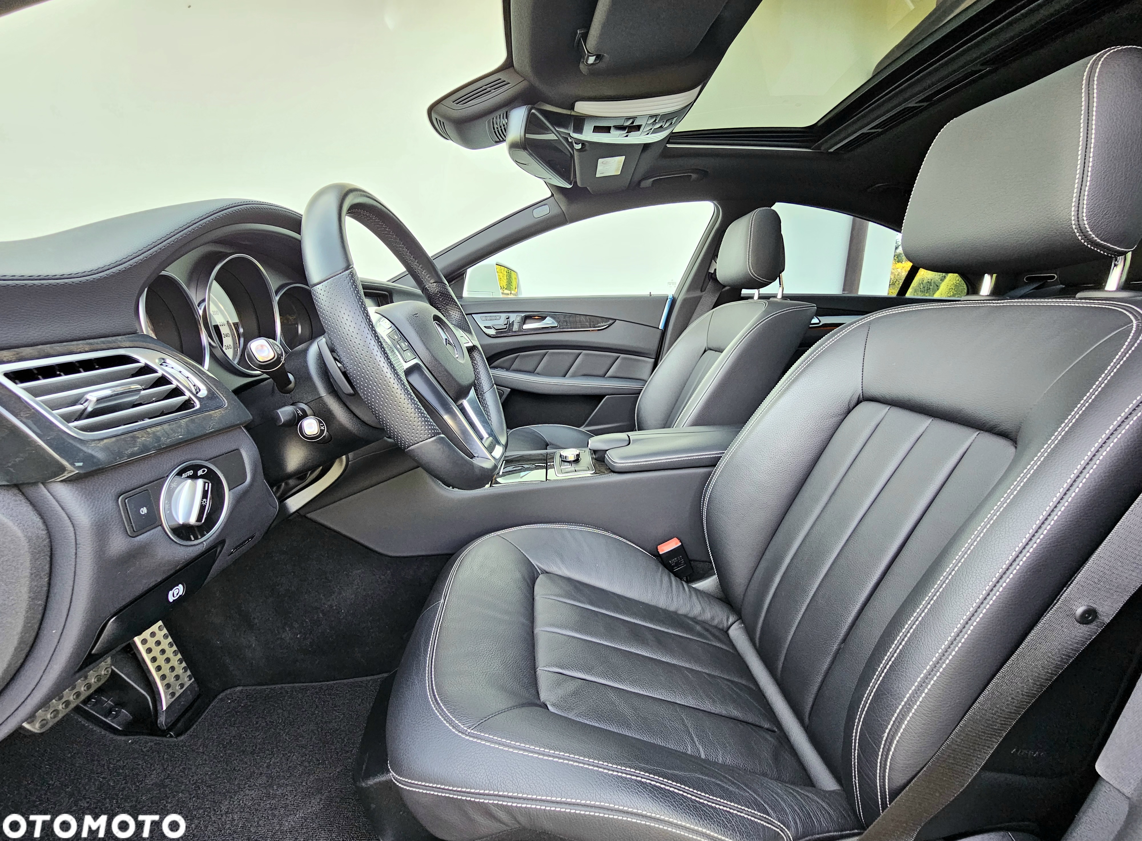 Mercedes-Benz CLS - 25