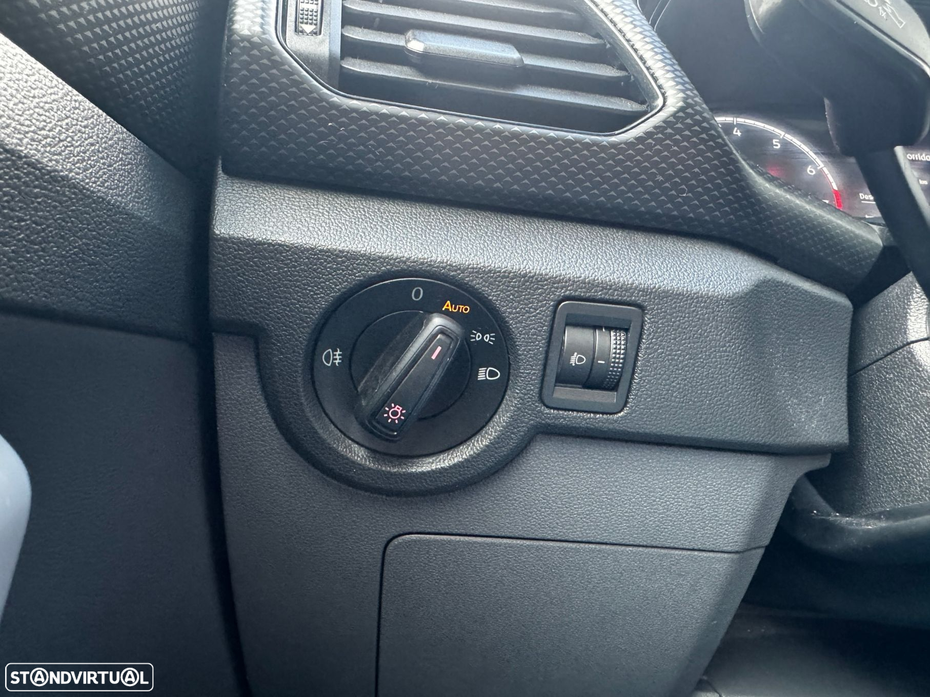 VW T-Cross 1.0 TSI - 9