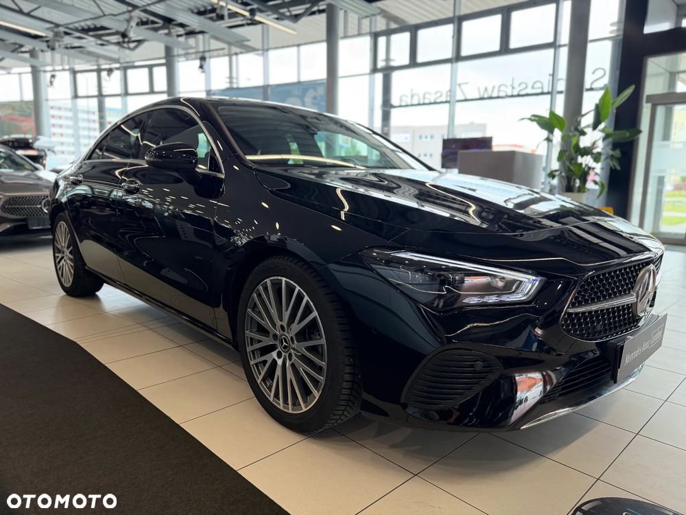 Mercedes-Benz CLA 180 Progressive 7G-DCT - 11