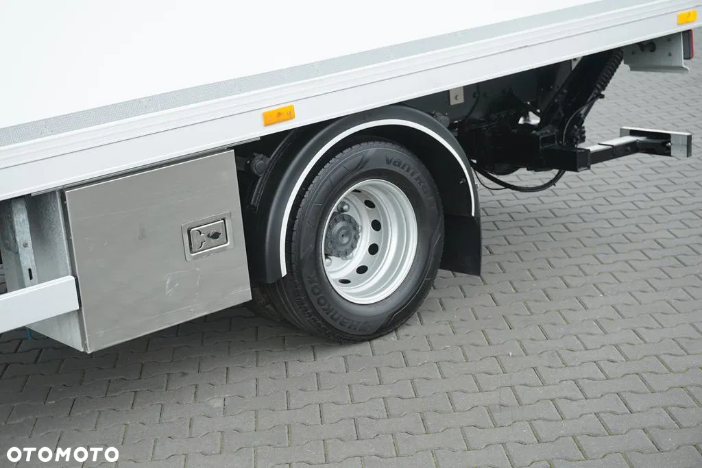 Iveco / DAILY / 70C18 / E 6 / KONTENER + WINDA / 10 PALET / ŁAD. 3565 KG - 39