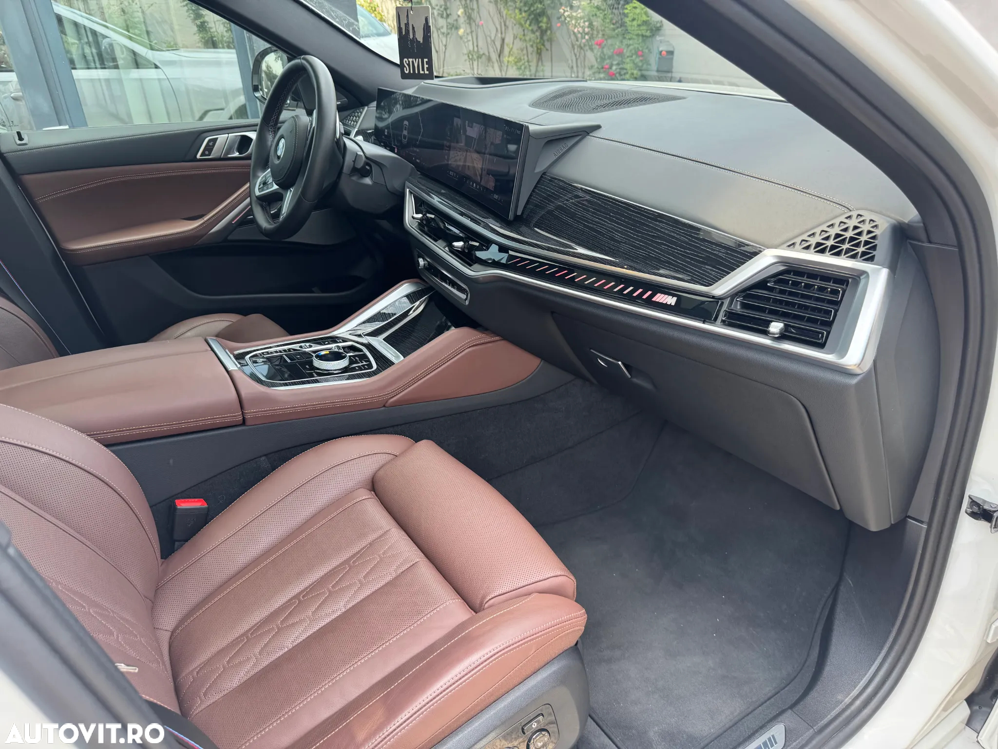 BMW X6 M M60i xDrive AT MHEV - 13