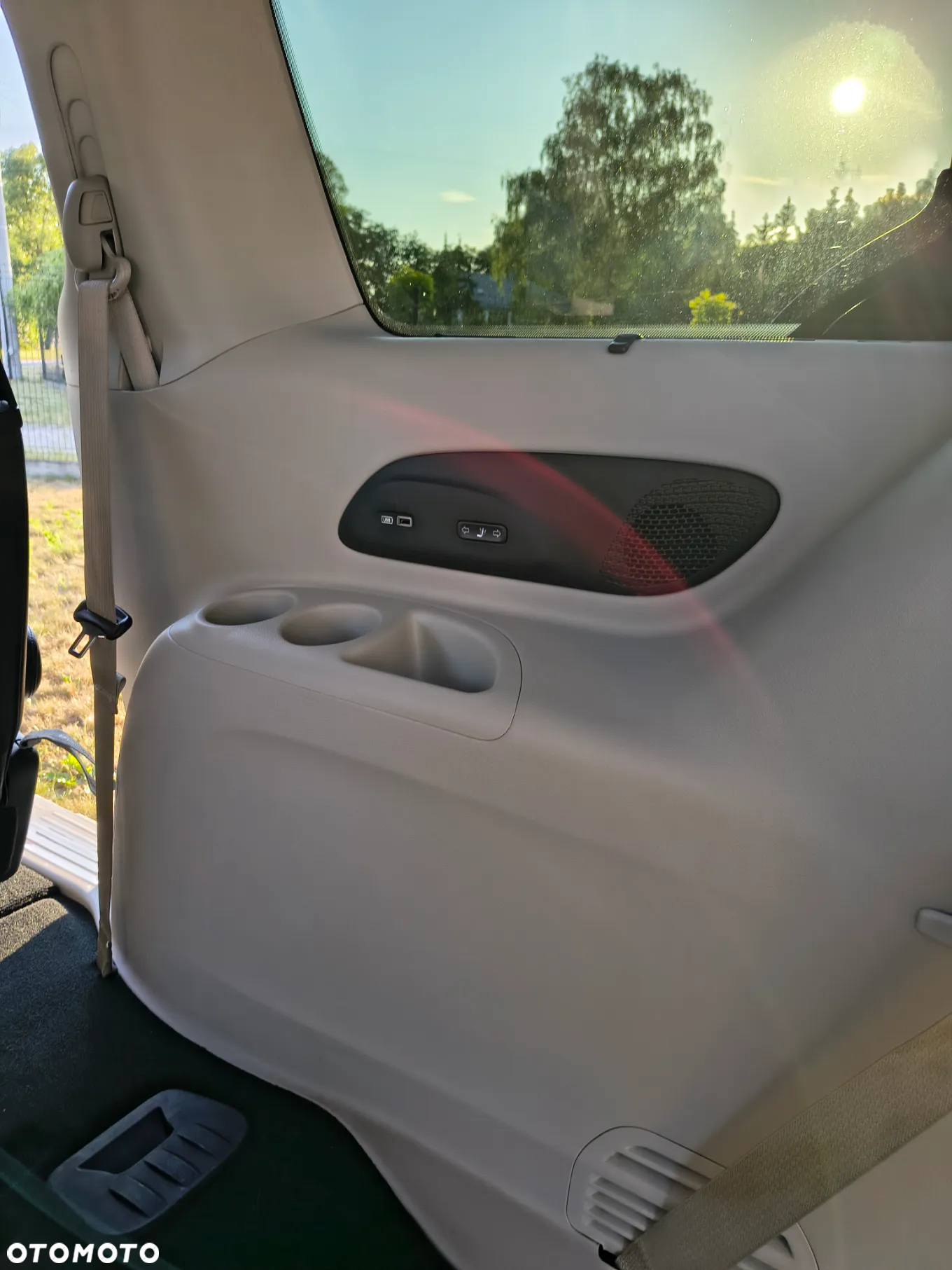Chrysler Pacifica - 33