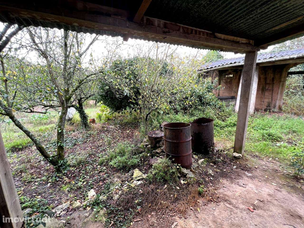Ruína e terreno para venda na zona de Pocariça, Leiria - Grande imagem: 3/8