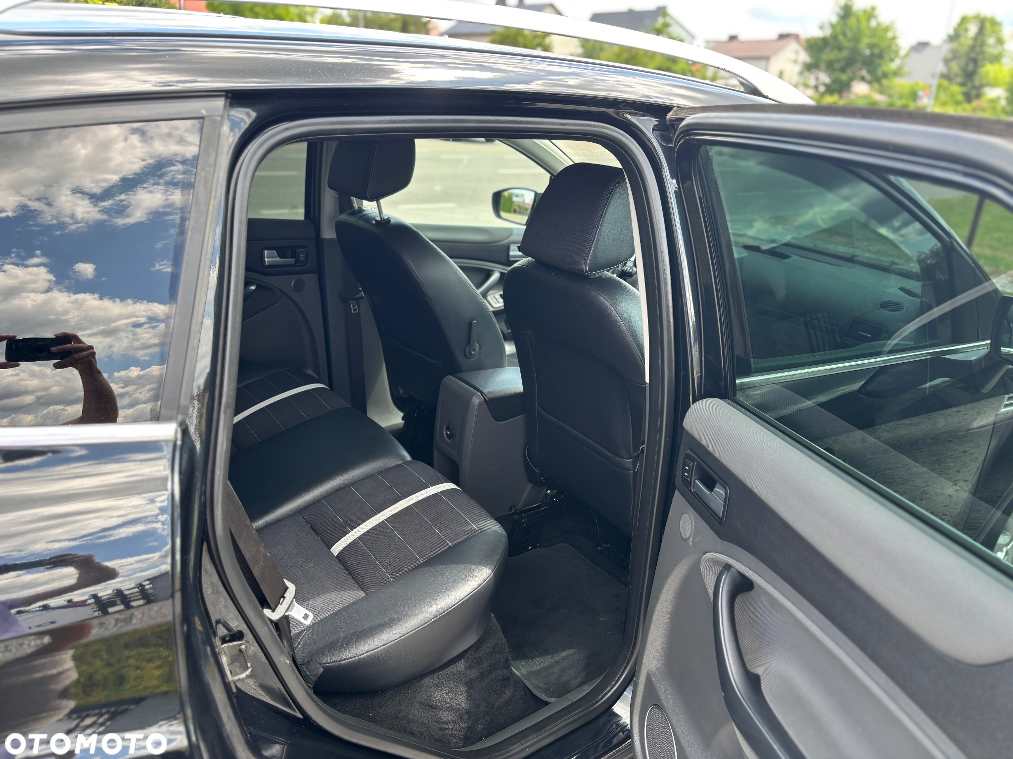 Ford Kuga - 11