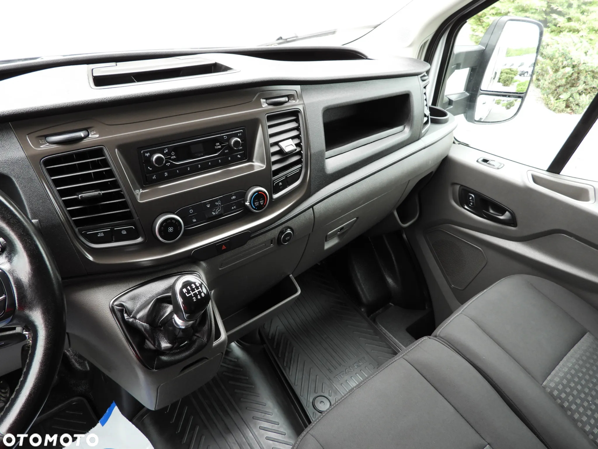 Ford TRANSIT KONTENER / CHŁODNIA 5*C / TEMPOMAT LEDY BLIŹNIACZE KOŁA KLIMATYZACJA 130KM [ U89312 ] - 32