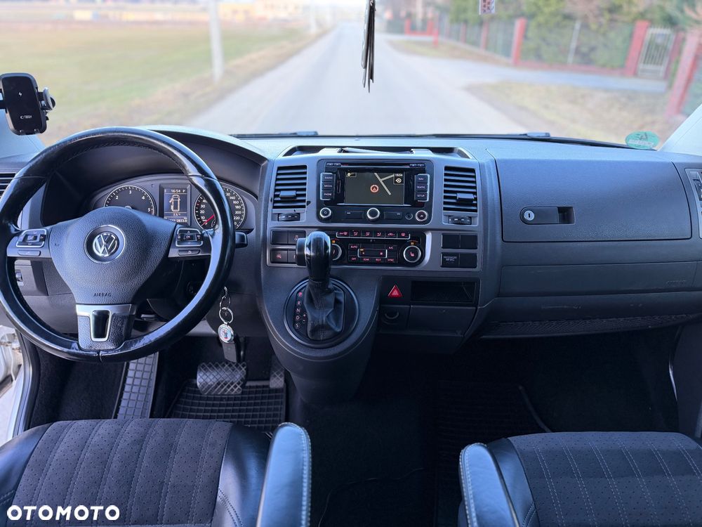Volkswagen Caravelle - 23
