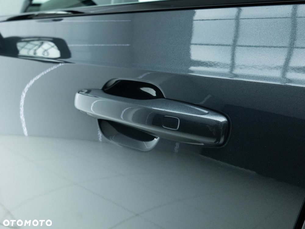 Volvo XC 90 B5 D AWD Ultimate Dark - 29