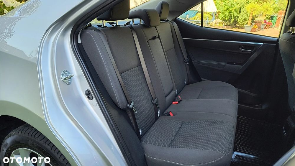 Toyota Corolla 1.6 Comfort - 23
