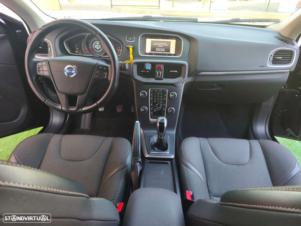 Volvo V40 Cross Country 2.0 D2 Summum - 13