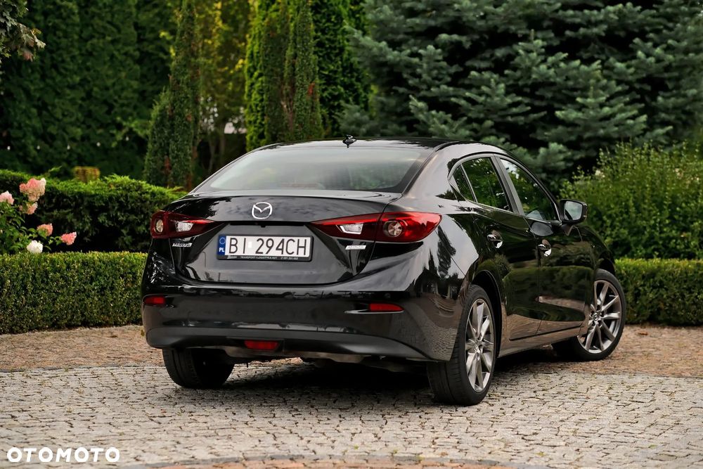 Mazda 3 - 10