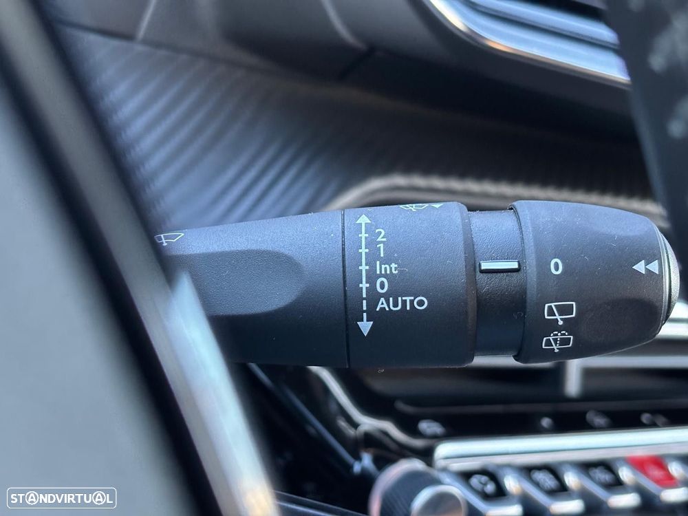 Peugeot 2008 1.2 PureTech Allure Pack - 15