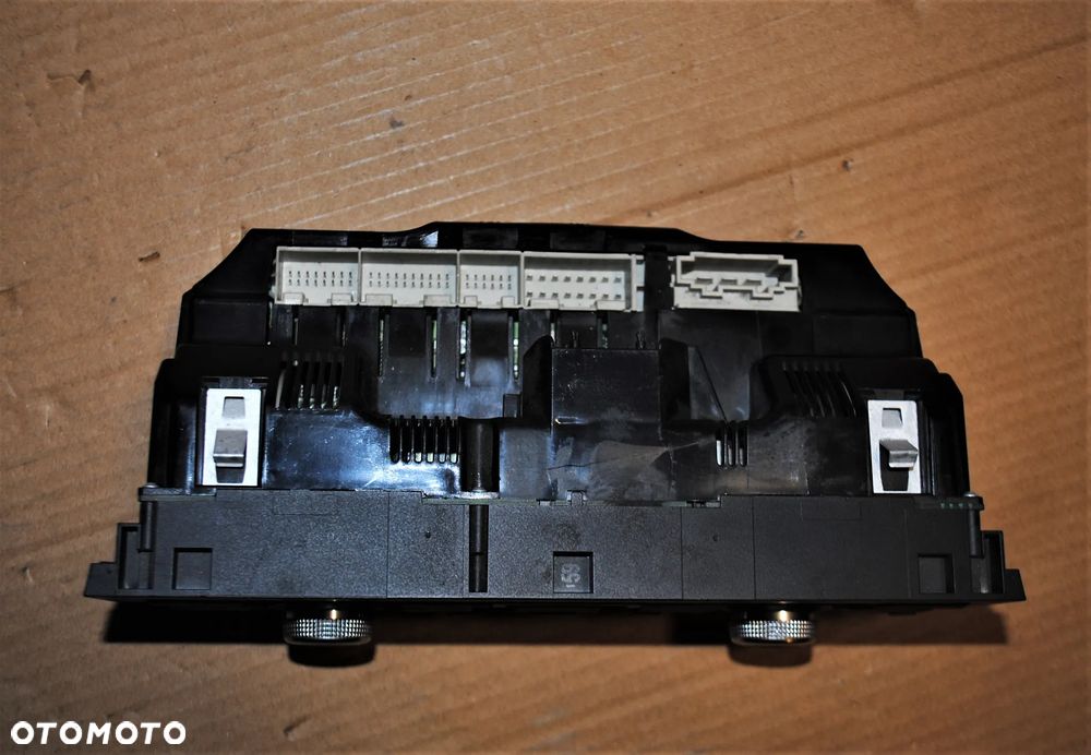 Panel klimatyzacji Audi A6 C6 - 3