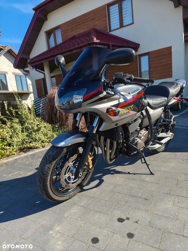 Kawasaki ZRX - 5