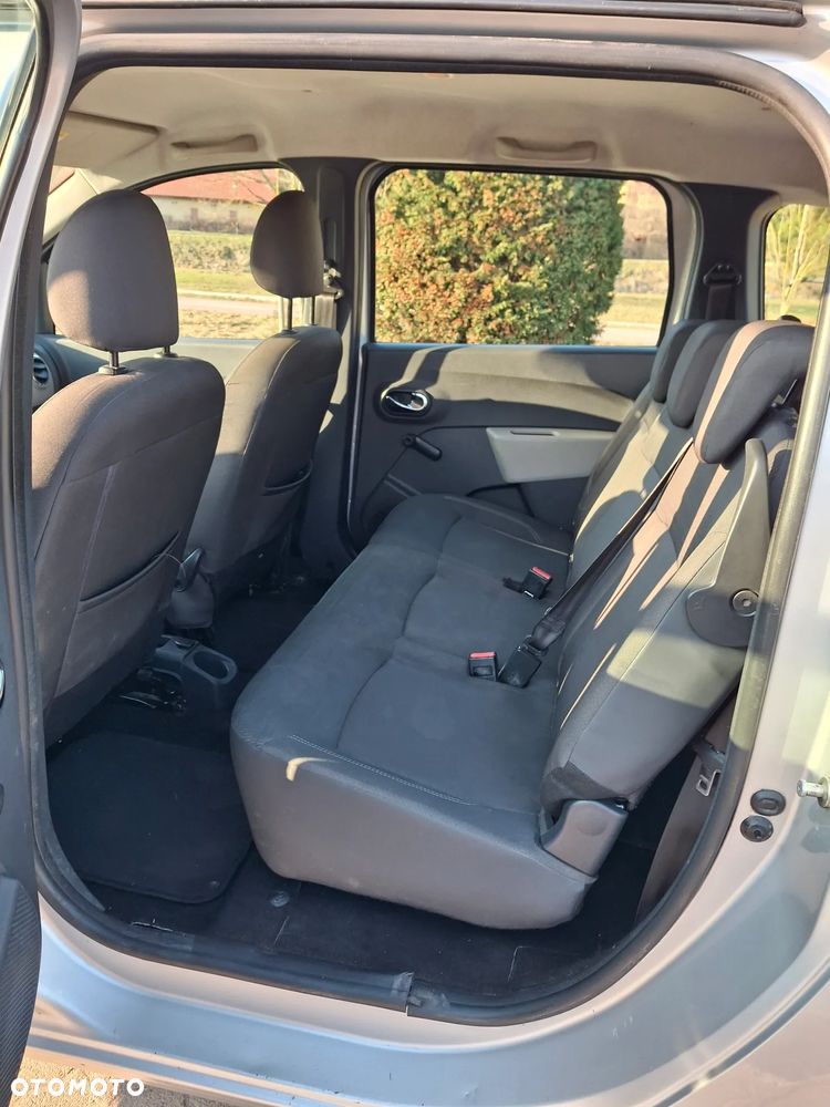 Dacia Lodgy 1.6 Laureate - 10