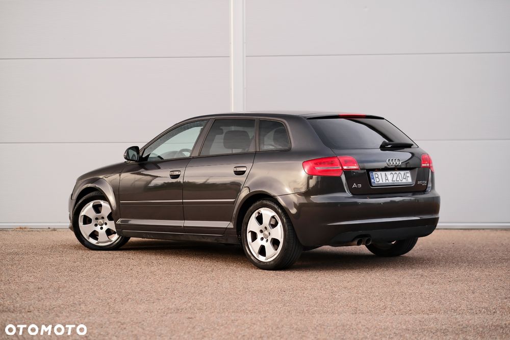 Audi A3 Sportback 2.0 TDI DPF quattro S line Sportpaket (plus) - 4