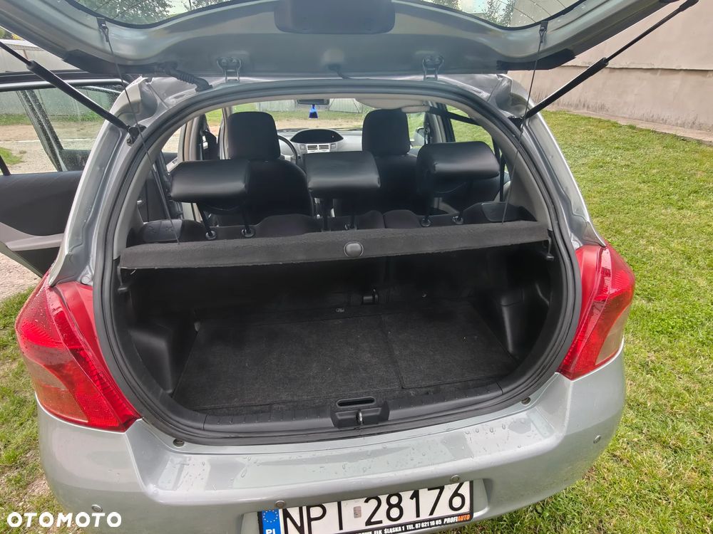 Toyota Yaris - 7