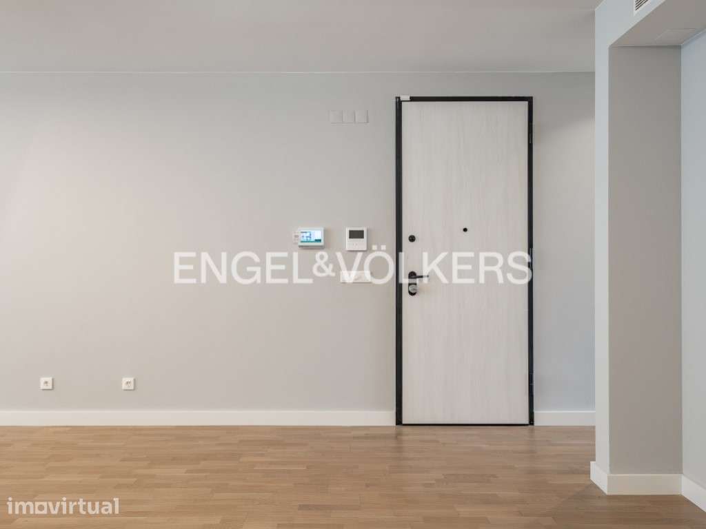 Apartamento T2 com garagem nas Avenidas Novas - Grande imagem: 4/29
