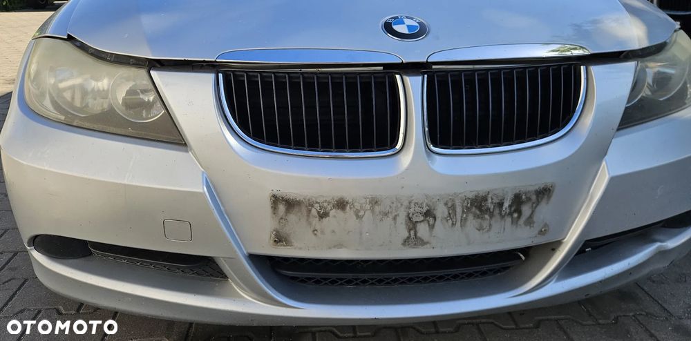 BMW 3 III E90 E91 zderzak przód przedni 354/7 Titansilber