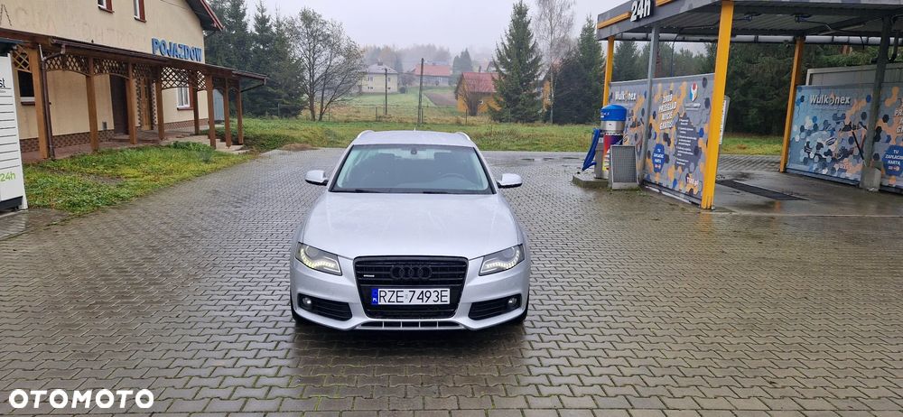 Audi A4 Avant - 1