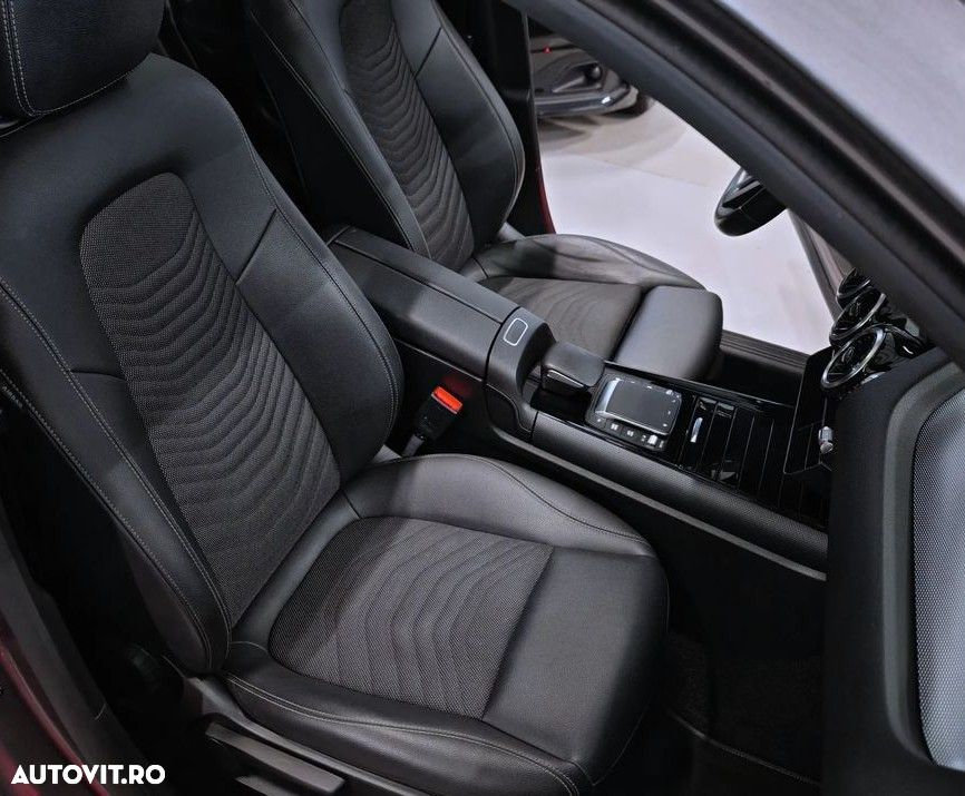 Mercedes-Benz GLA 200 d Aut. - 10