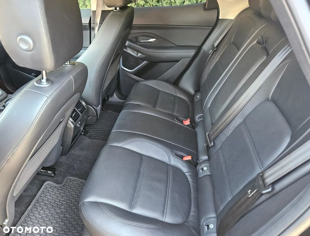 Jaguar E-Pace P250 AWD SE - 23