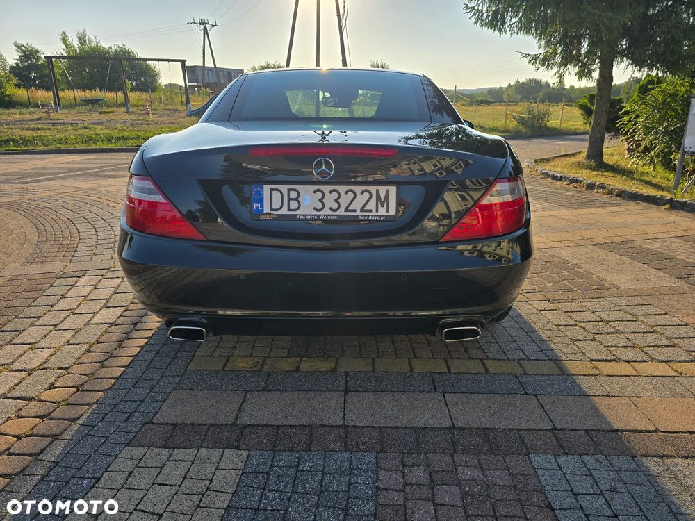 Mercedes-Benz SLK 200 CGI - 5