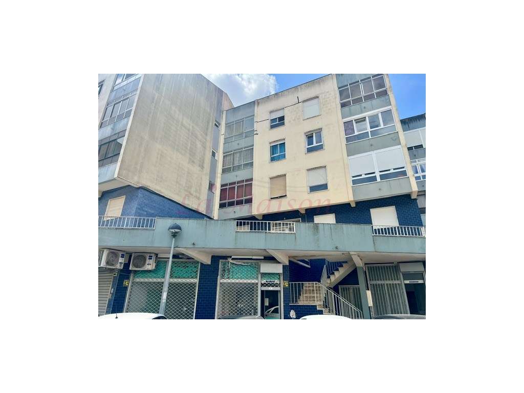 Loja em remodelação em Loures - Grande imagem: 2/2